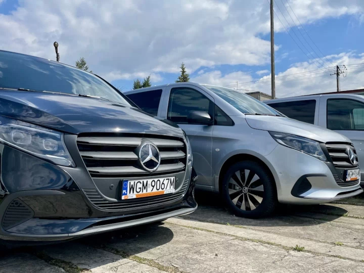 Wynajem busa osobowego do Chorwacji / fot. CarFree