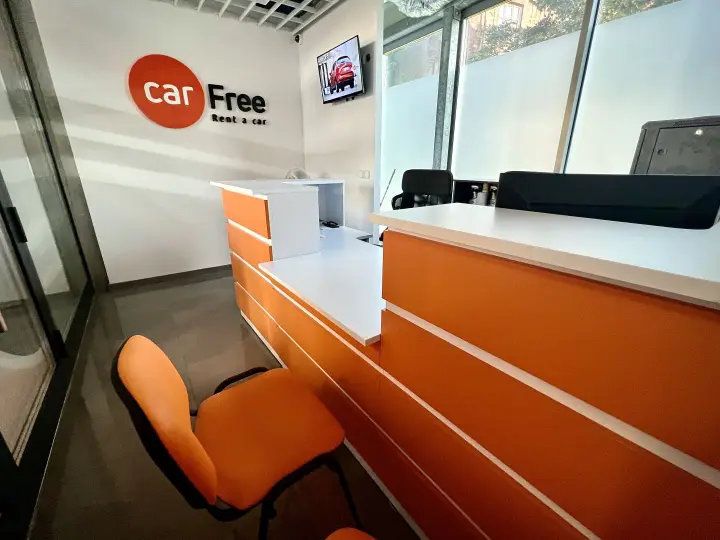 Car Rental Ł&oacute;dź Airport