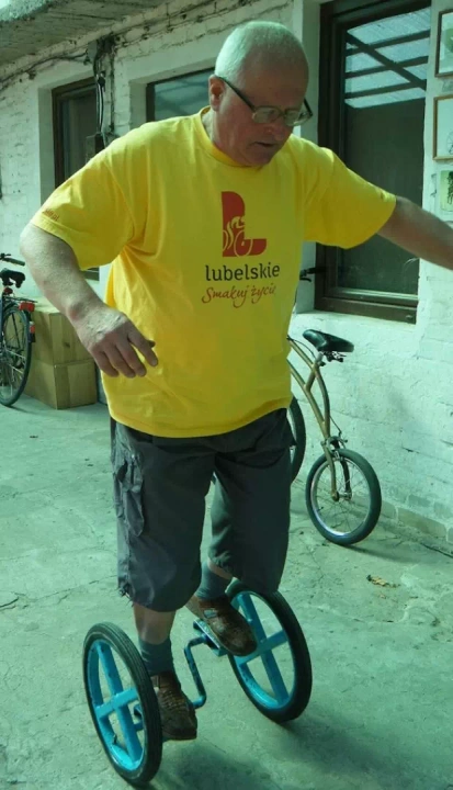 Muzeum Nietypowych Rower&oacute;w w Gołębiu