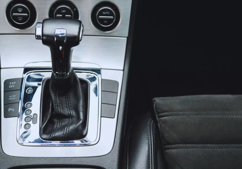 Nowoczesna skrzynia bieg&oacute;w DSG działanie