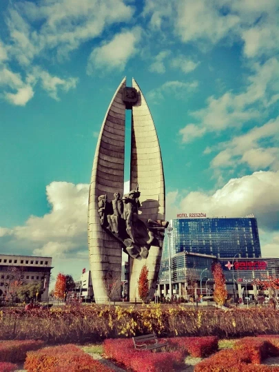 Pomnik Czynu Rewolucyjnego w Rzeszowie /  fot. Pixabay